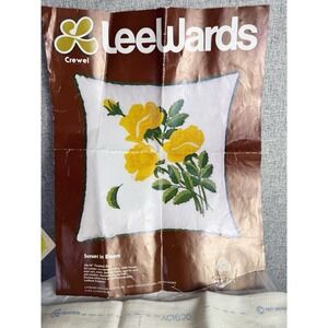 Vintage 70s LeeWards Wool Crewel Embroidery Yellow Roses Sunset‎ In Bloom 14x14